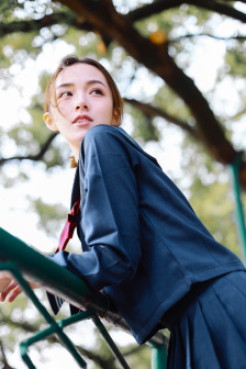 成片人卡1卡2卡3在线内容